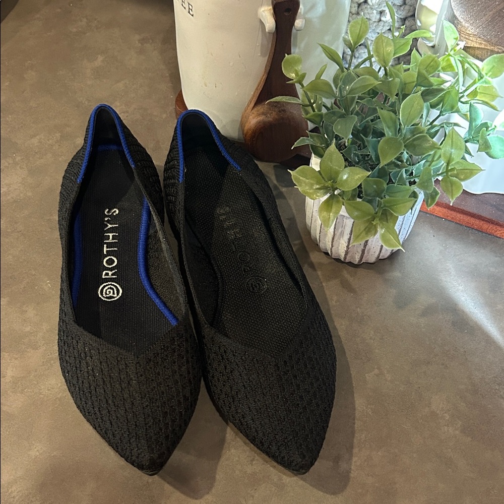 Rothy's Black Women's Pointed Toe  Flats Sz 10